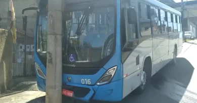 Acidente com ônibus no Eldorado deixa passageira ferida