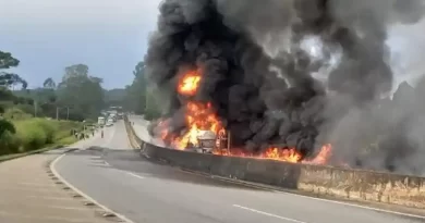 Caminhão tanque explode na BR-040 