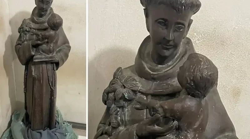 Homem é preso por furtar estátua de santo feita de bronze