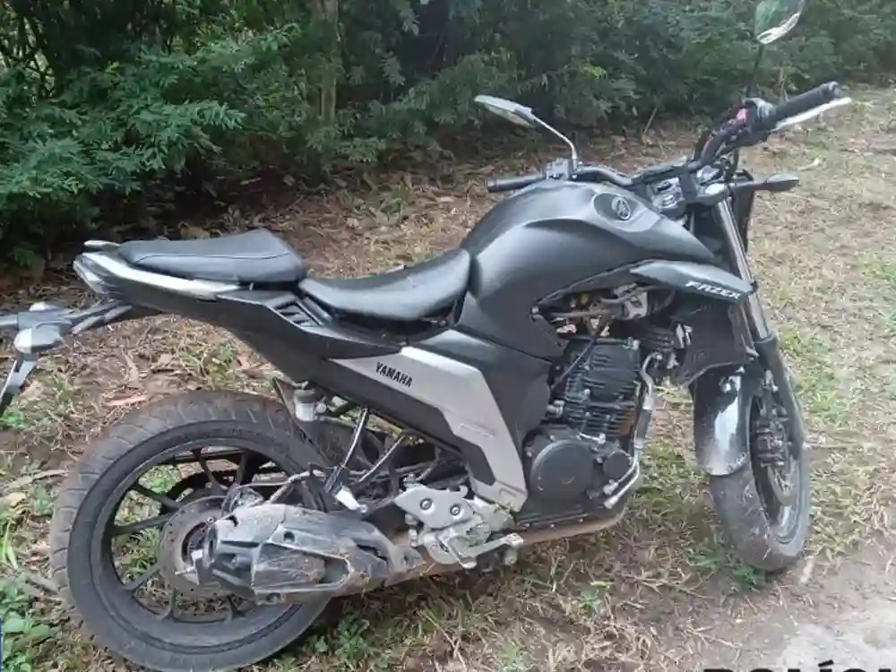 Polícia Rodoviária persegue e prende homem com moto roubada em Juiz de Fora