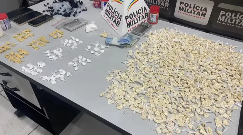 Irmãos do tráfico são presos com mais de 1.000 papelotes de cocaína